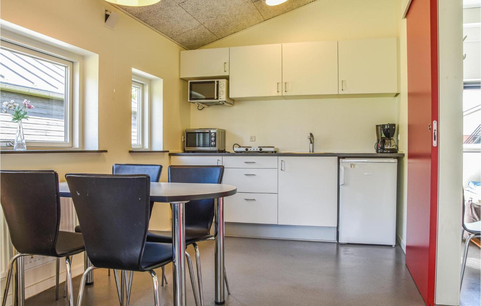 Awesome Home In Spjald With Wifi Экстерьер фото